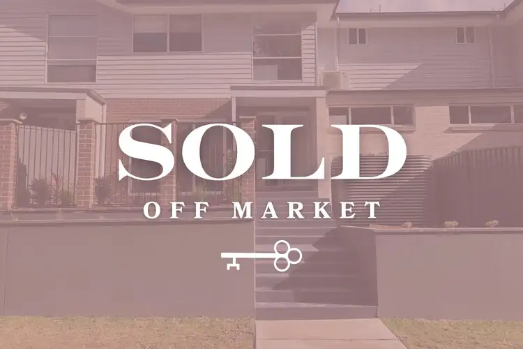 Main view of Homely unit listing, 4/20 Teak Close, Fletcher NSW 2287
