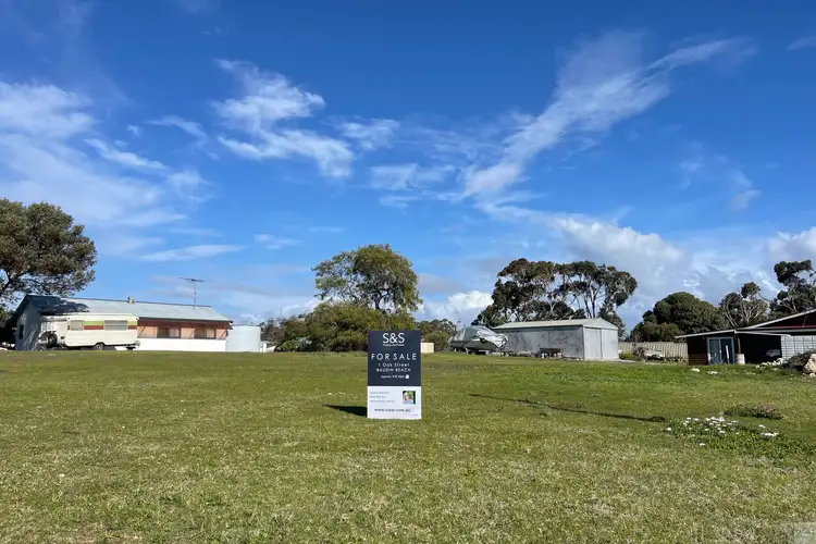 1 Oak Street, Baudin Beach SA 5222