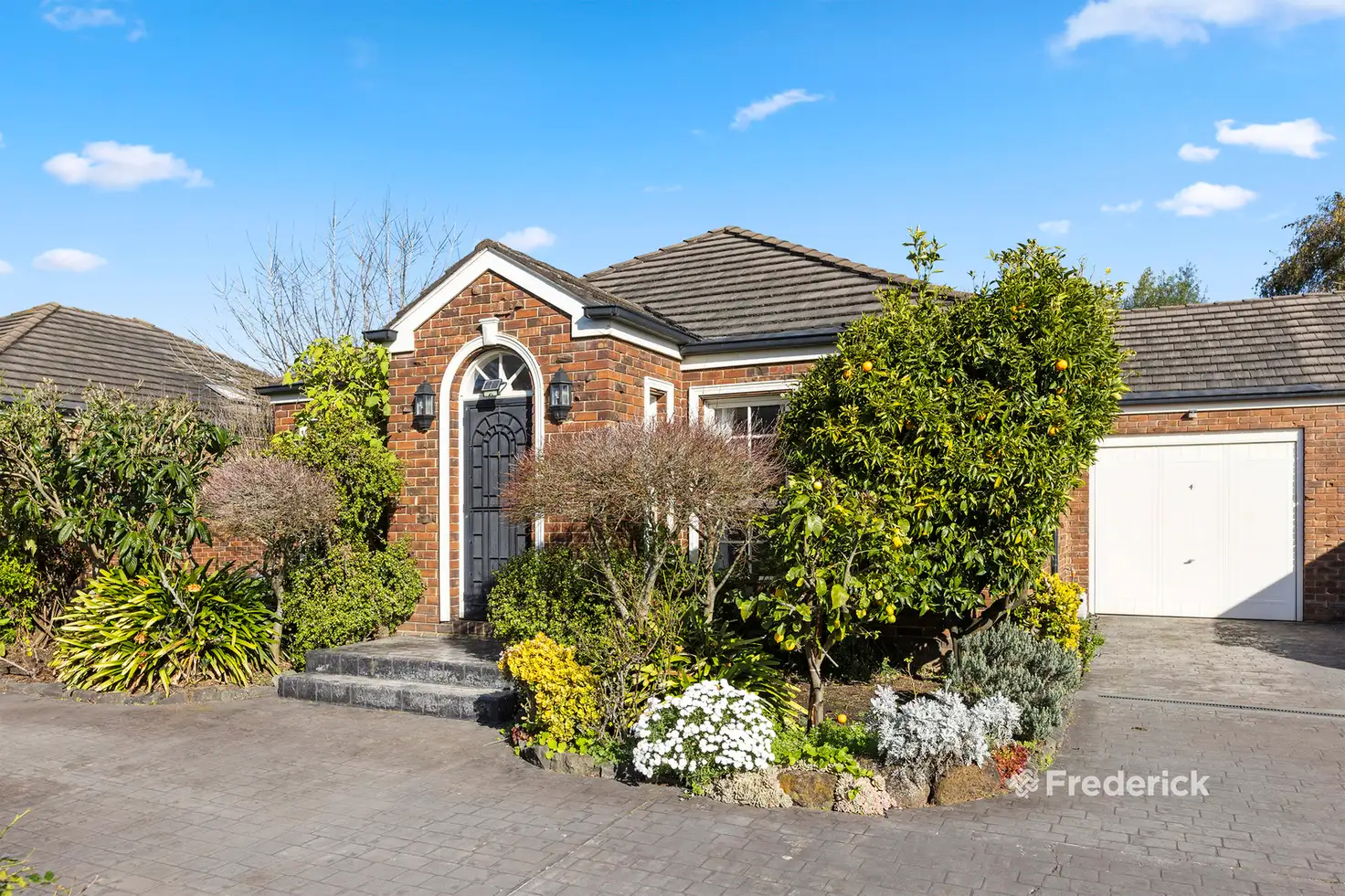 Main view of Homely unit listing, 4/2 Newman Road, Wantirna South VIC 3152