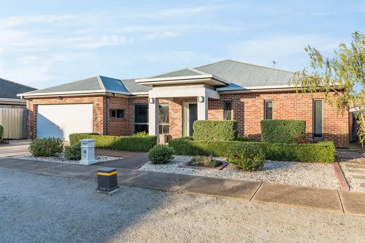 3 Dena Court