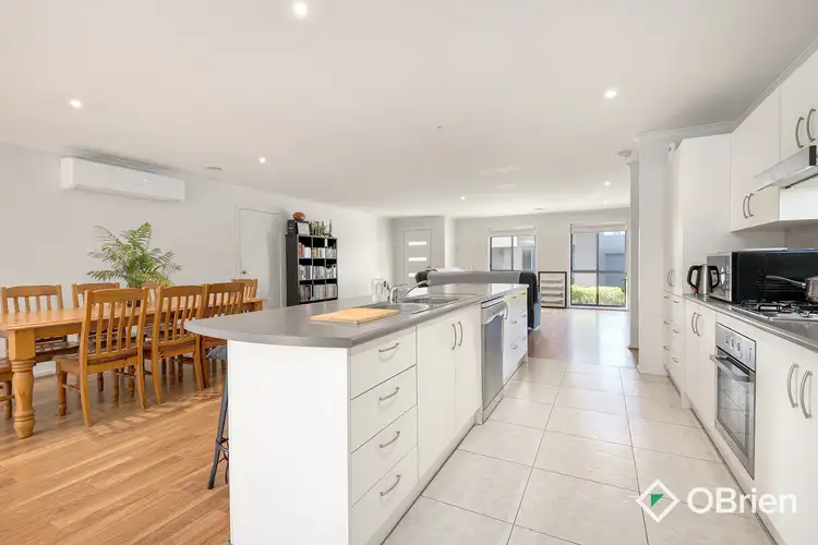 Fifth view of Homely townhouse listing, 9/104 Hillcrest Road, Frankston VIC 3199