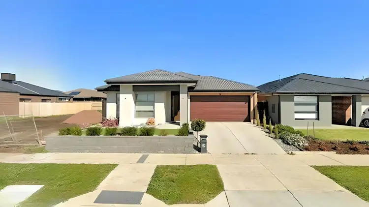 16 Remus Circuit, Cranbourne West VIC 3977