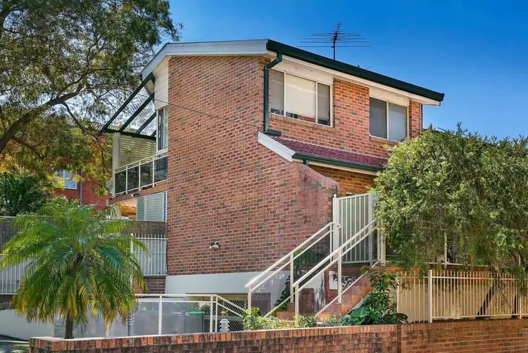 Third view of Homely apartment listing, 2/7 Francis Street, Dee Why NSW 2099