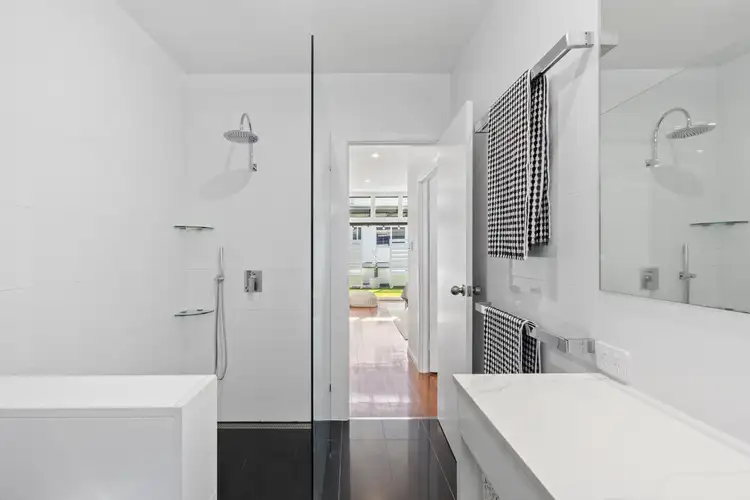 Sixth view of Homely apartment listing, 3/104 Albatross Avenue, Mermaid Beach QLD 4218