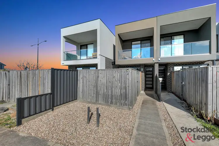 2/90 Saltlake Boulevard, Wollert VIC 3750