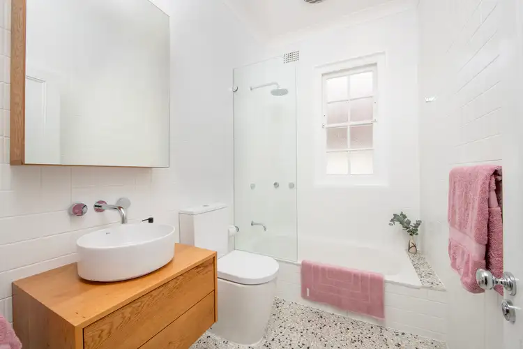 Fifth view of Homely apartment listing, 2/27 King Street, Waverton NSW 2060