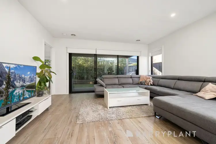 Fifth view of Homely house listing, 18 Dalveen Drive, Fraser Rise VIC 3336