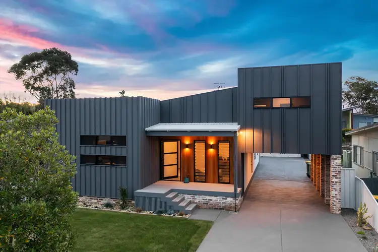 11 Colleen Street, Berkeley Vale NSW 2261