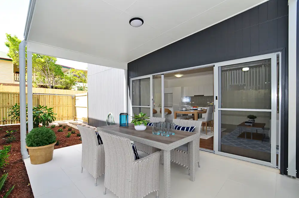 Main view of Homely townhouse listing, 2/19 Rolle Street, Holland Park West QLD 4121