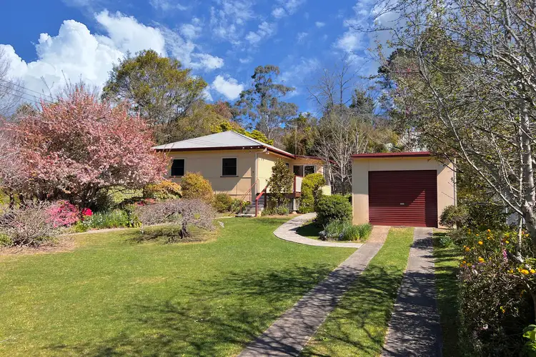 9 Cascade Street, Wentworth Falls NSW 2782