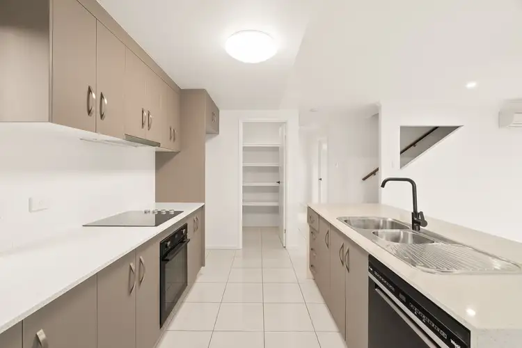 Sixth view of Homely house listing, 31 Lancaster Way, Ooralea QLD 4740