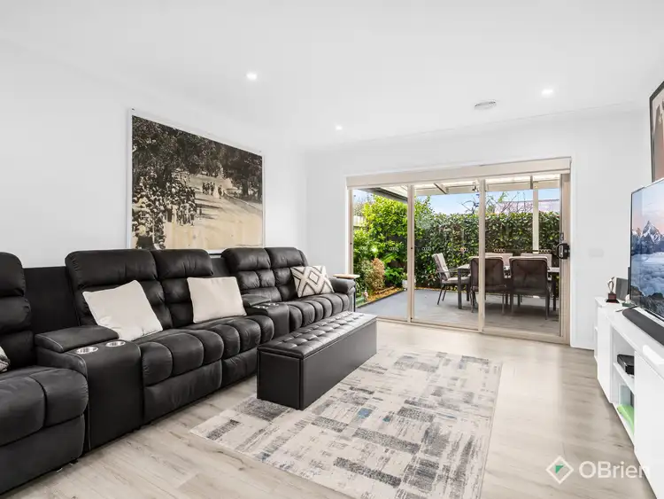 Second view of Homely house listing, 4 Rivendale Crescent, Drouin VIC 3818