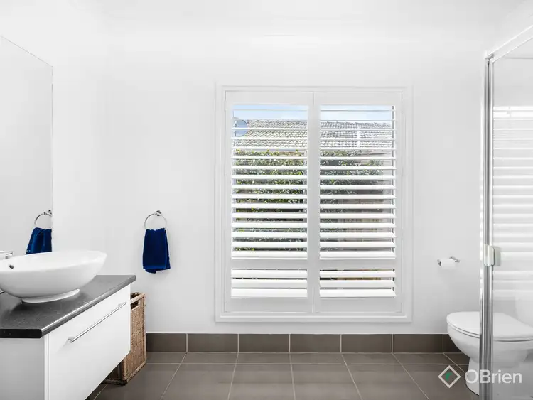 Fifth view of Homely house listing, 4 Rivendale Crescent, Drouin VIC 3818