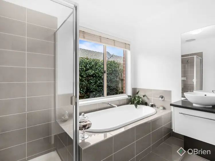 Sixth view of Homely house listing, 4 Rivendale Crescent, Drouin VIC 3818