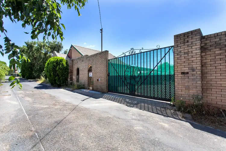 7 Vaux Lane, Cowra NSW 2794