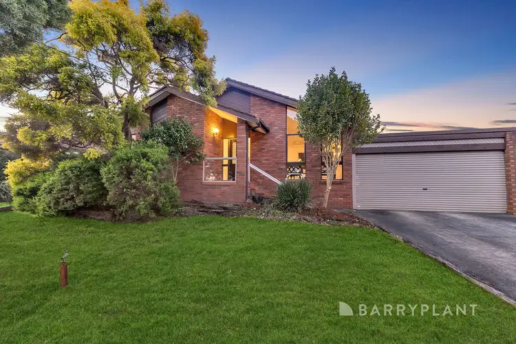 25 Raphael Drive, Wheelers Hill VIC 3150