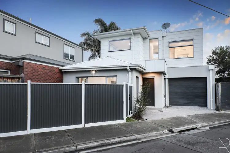 19 Margaret Street, Seddon VIC 3011