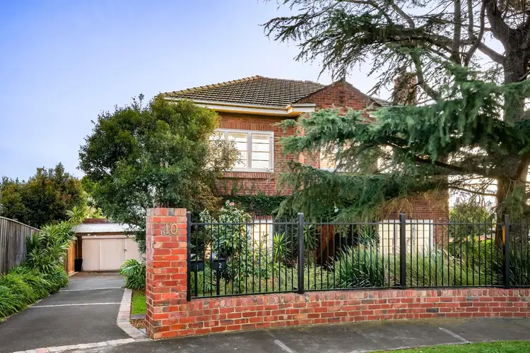 2/10 Hyton Crescent, Kew VIC 3101