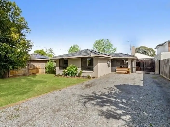 18 Harwell Road, Ferntree Gully VIC 3156