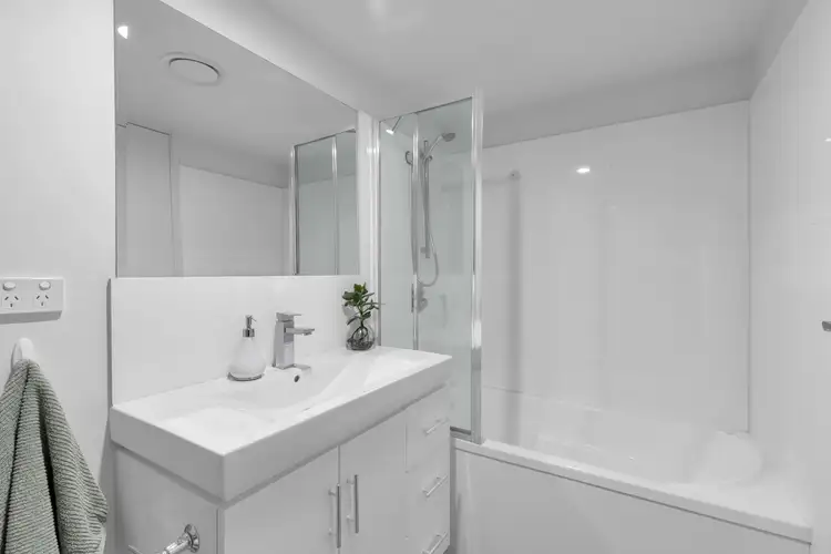 Fifth view of Homely apartment listing, 3/372 Wynnum Road, Norman Park QLD 4170