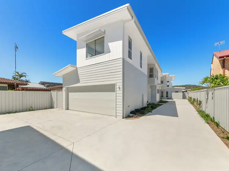 Main view of Homely townhouse listing, 2/42 Bogan Road, Booker Bay NSW 2257