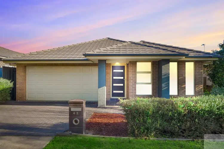 42 Easton Avenue, Spring Farm NSW 2570
