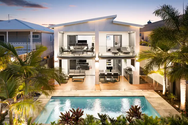 7 North View Street, Hope Island QLD 4212