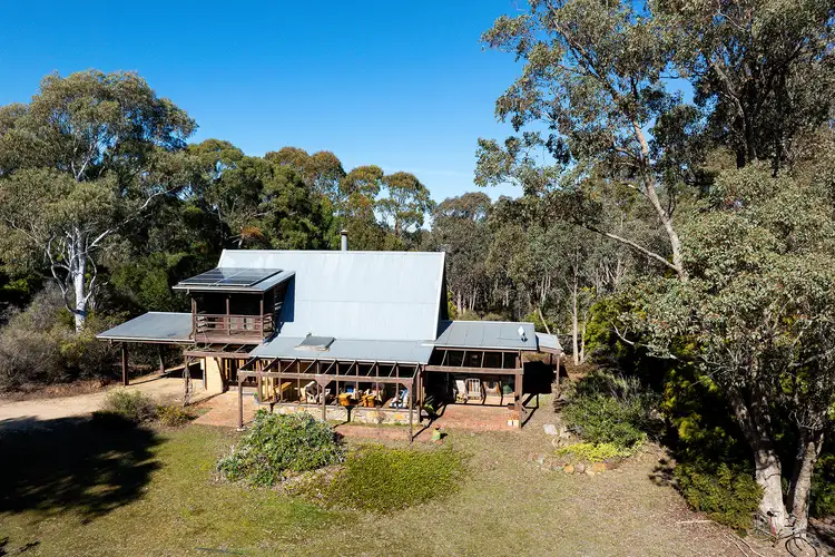 129 Cemetery Road, Elphinstone VIC 3448