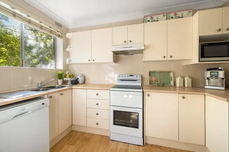 Third view of Homely apartment listing, 2/6 Belmont Avenue, Wollstonecraft NSW 2065