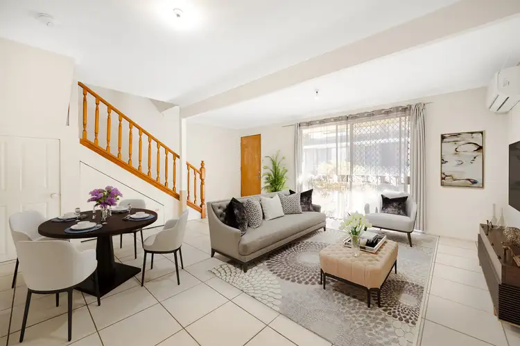 2/33 Bruce Road, Woodridge QLD 4114