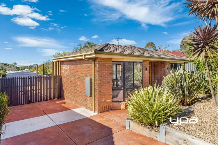 Second view of Homely house listing, 2 Brett Court, Sunbury VIC 3429