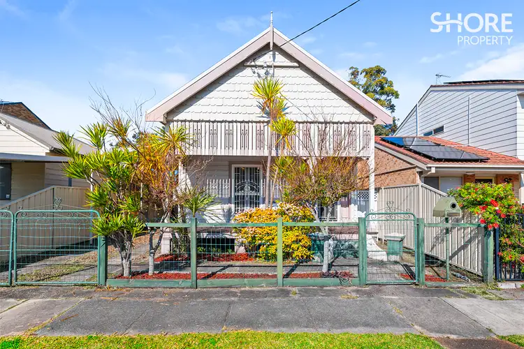 25 Sunderland Street, Mayfield NSW 2304