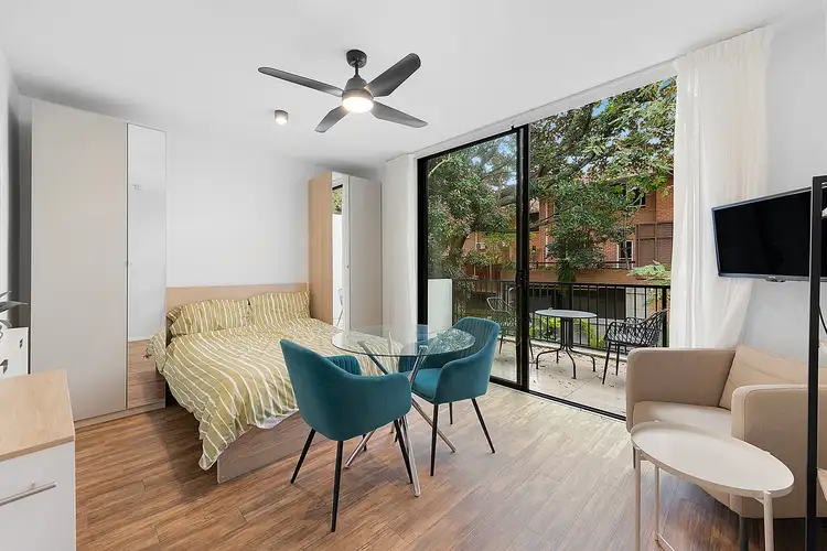 16/14 Botany Street
