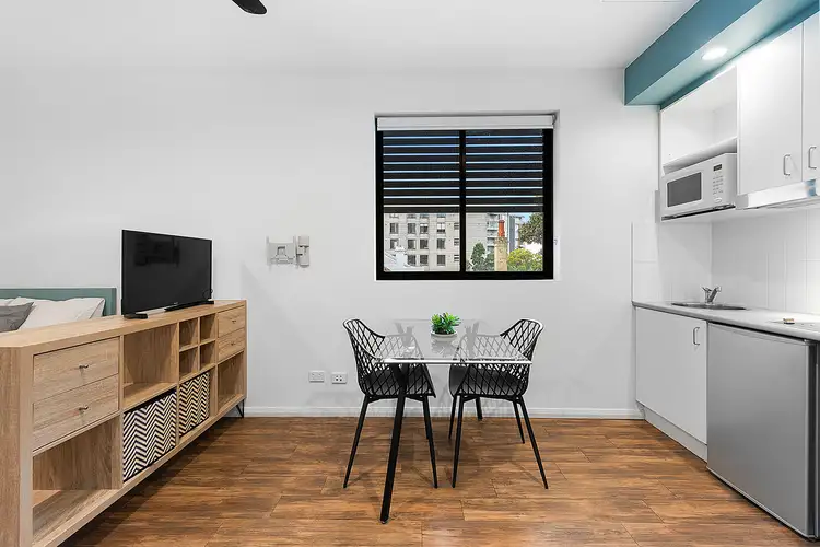 12/14 Botany Street