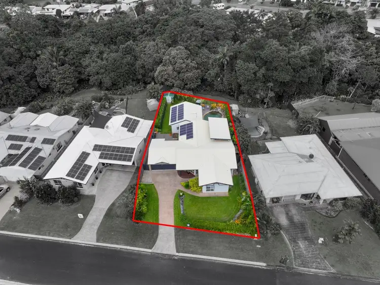 17 Strathmore Court, Mooroobool QLD 4870
