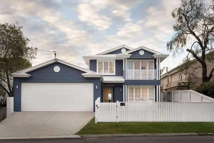 10 Castle Street, Fairfield QLD 4103