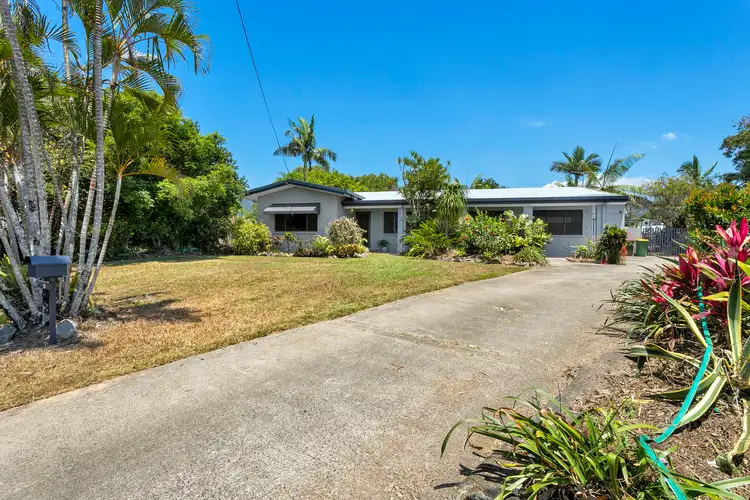 9 Wau Close, Trinity Beach QLD 4879