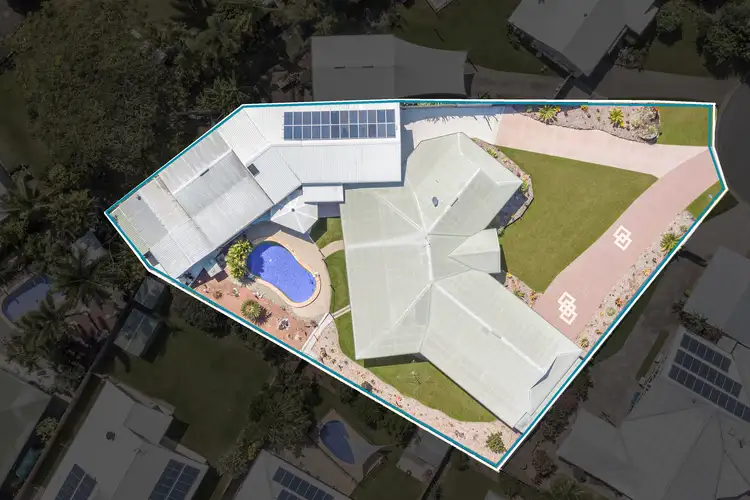 1 Isaac Smith Close, Kewarra Beach QLD 4879