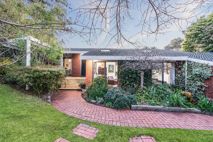 2 Carramar Court, Highton VIC 3216