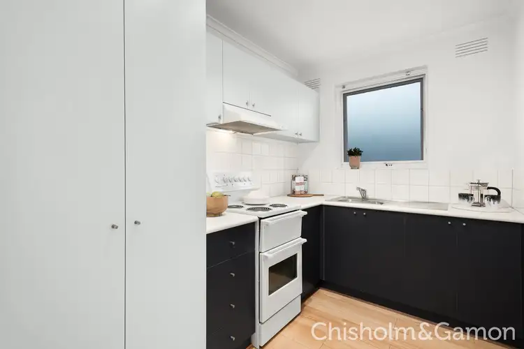 Third view of Homely apartment listing, 2/31 Moore Street, Elwood VIC 3184