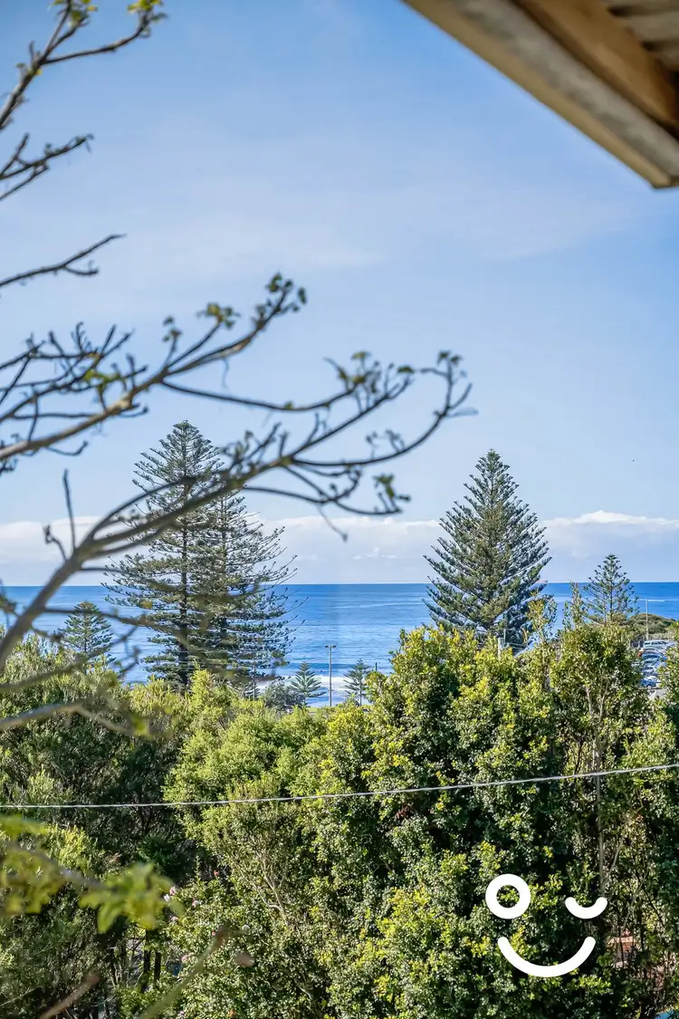 Sixth view of Homely house listing, 8 Headland Avenue, Austinmer NSW 2515