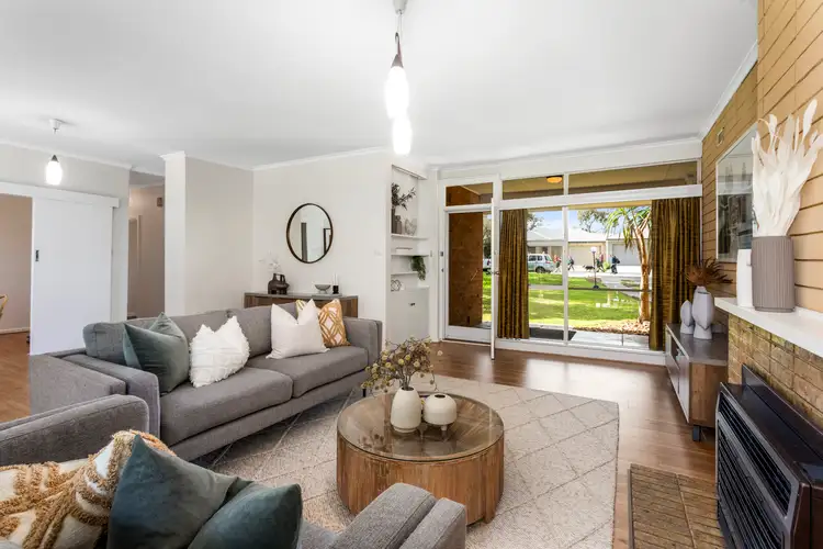 1 Parham Road, Eden Hills SA 5050