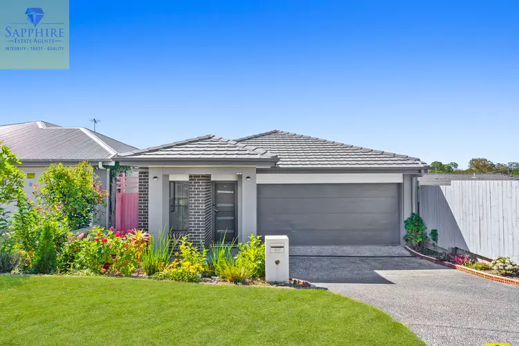 27 Noble Street
