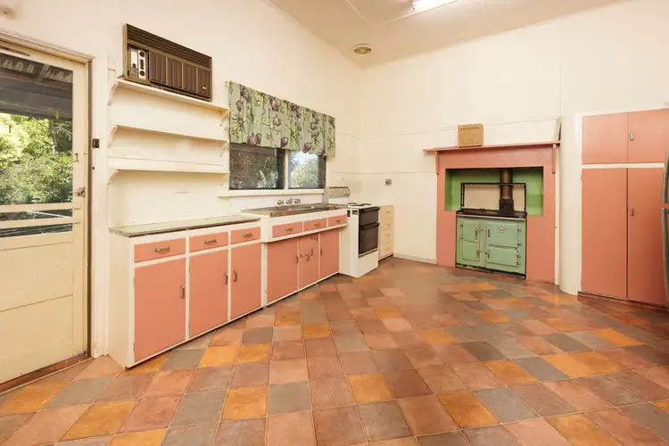 Fourth view of Homely house listing, 11 Barree Street, Tallangatta VIC 3700