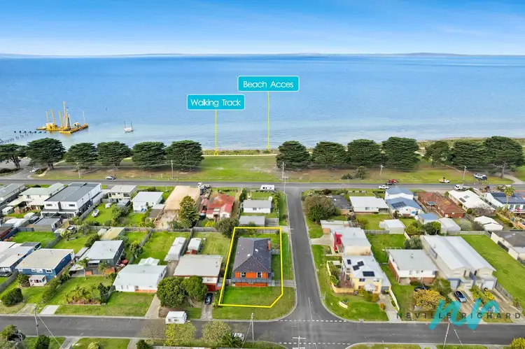 21 Bayside Avenue, St Leonards VIC 3223