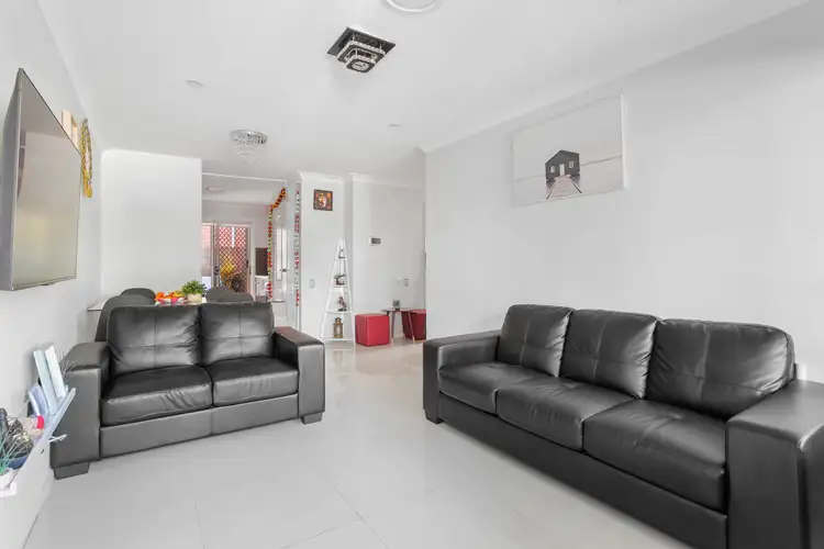 Fourth view of Homely townhouse listing, 4/166 Targo Road, Girraween NSW 2145