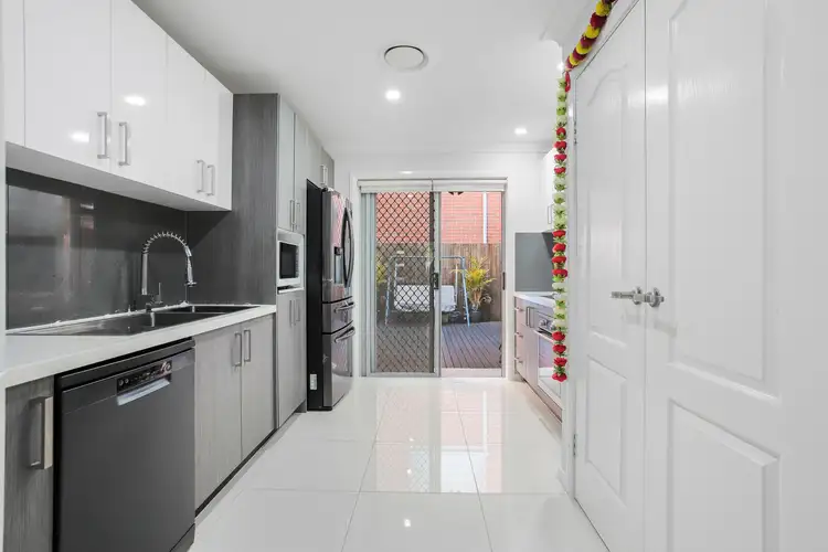 Fifth view of Homely townhouse listing, 4/166 Targo Road, Girraween NSW 2145