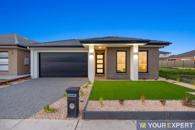 10 Officer Avenue, Clyde VIC 3978