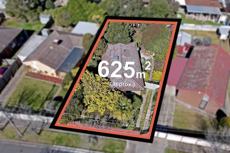 16 Barnes Crescent, Sunshine West VIC 3020