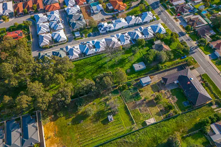 Seventh view of Homely house listing, 101 Lowanna Way, Armadale WA 6112